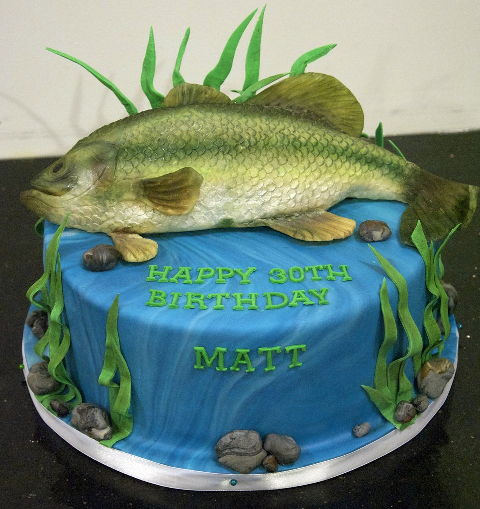 Fish Birthday Cake
 15 Fishing or Hunting Themed Cakes to Help Celebrate in Style