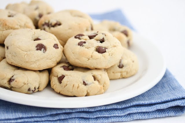 Fluffy Chocolate Chip Cookies
 Cornstarch soft chocolate chip cookies Kirbie s Cravings