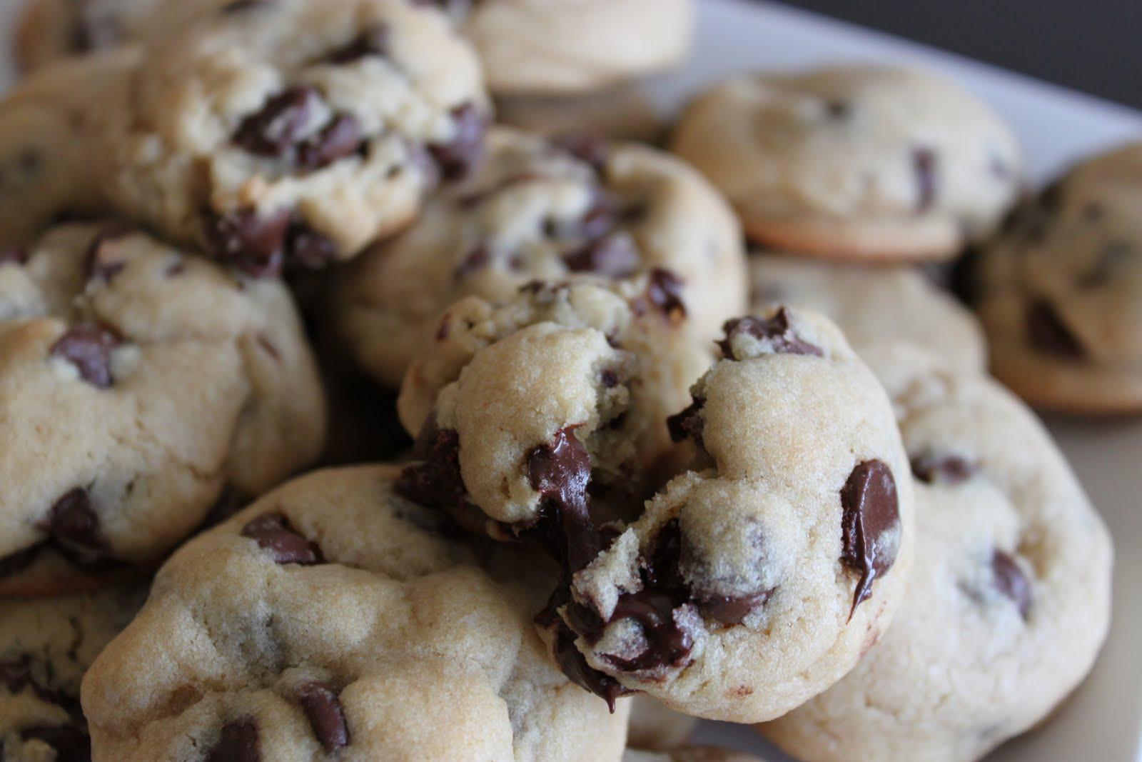 Fluffy Chocolate Chip Cookies
 Cooper Cookin Puffy Chocolate Chip Cookies