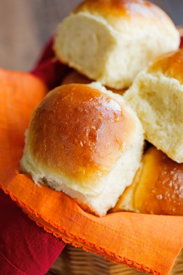 Fluffy Dinner Rolls
 Soft and Fluffy e Hour Dinner Rolls Recipe