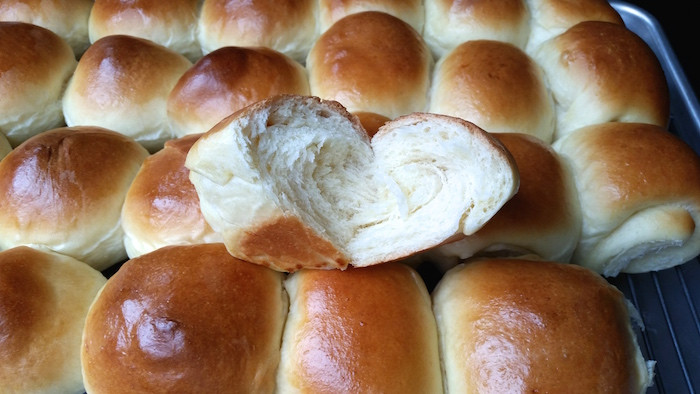 Fluffy Dinner Rolls
 Perfectly Soft and Fluffy Dinner Rolls The Genetic Chef