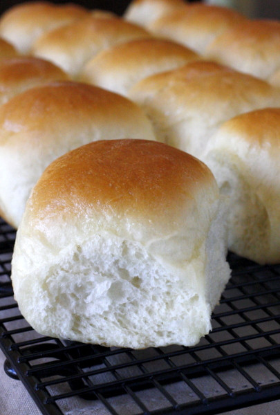 Fluffy Dinner Rolls
 Soft Dinner Rolls