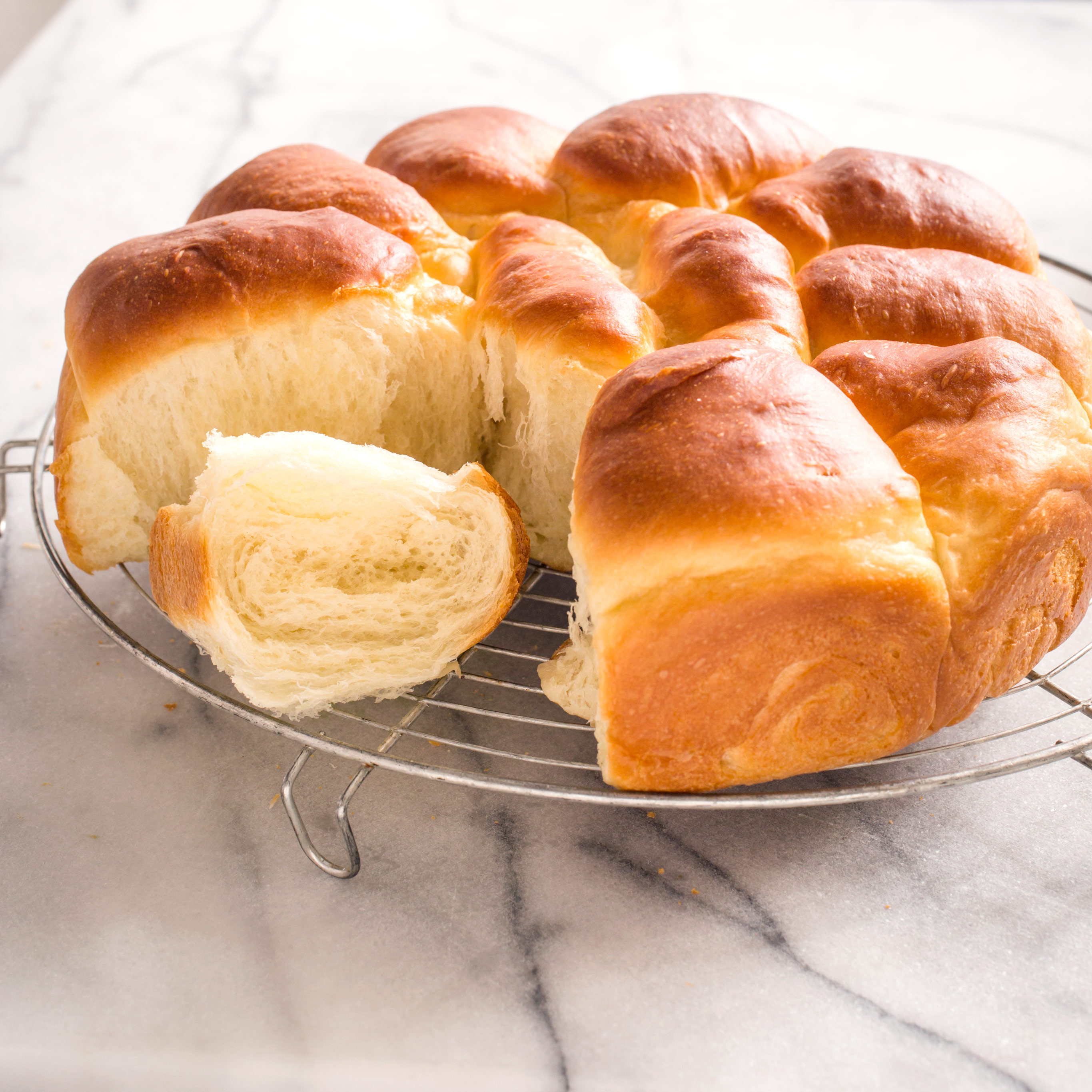 Fluffy Dinner Rolls
 Fluffy Dinner Rolls