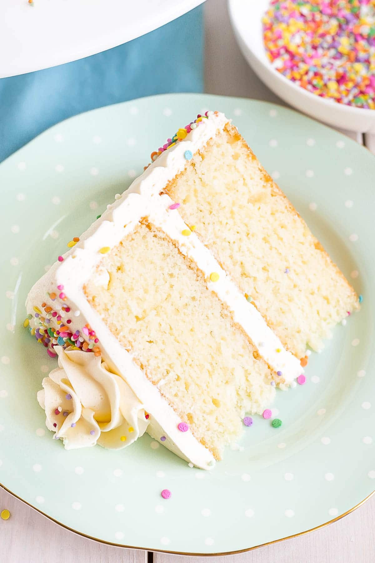 Fluffy Vanilla Cake Recipe
 Vanilla Cake With Vanilla Buttercream Liv for Cake