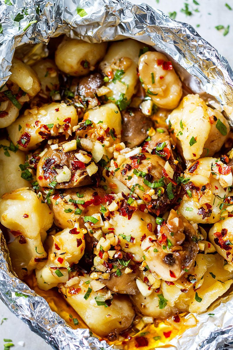 Foil Dinners In The Oven
 Foil Packets Garlic Butter Mushroom and Gnocchi — Eatwell101