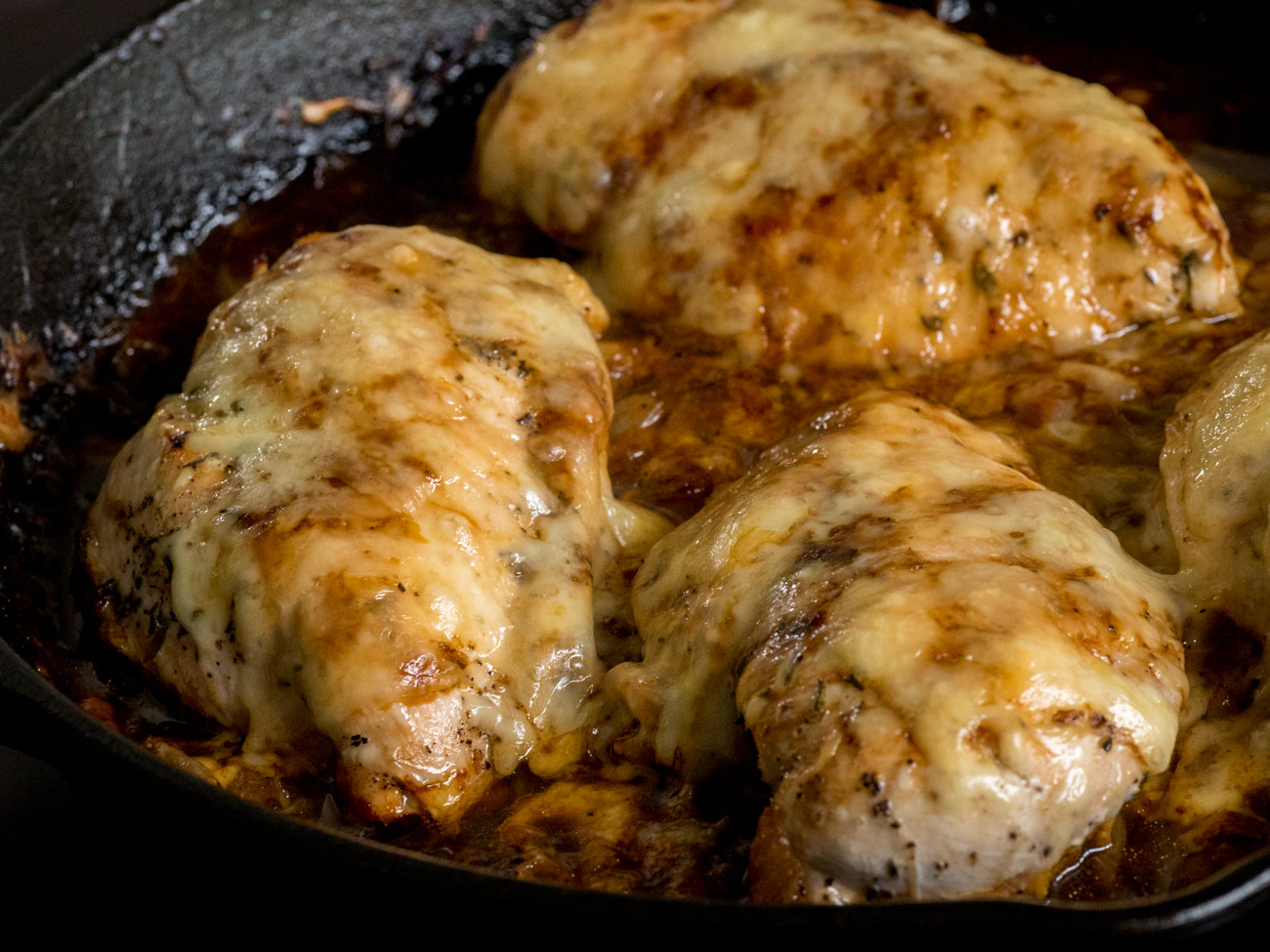 French Onion Chicken Skillet
 French ion Chicken Skillet – 12 Tomatoes