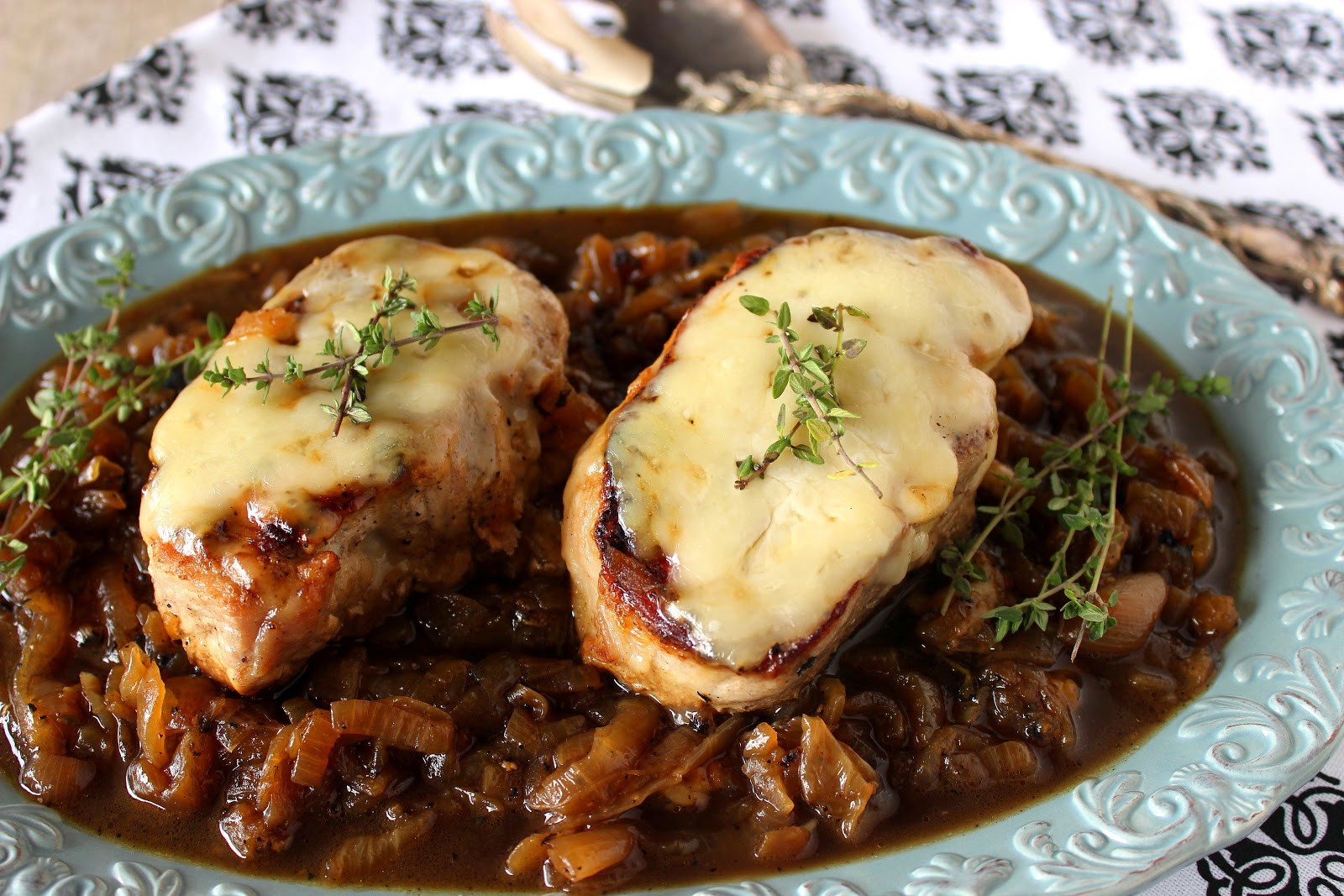 French Onion Pork Chops
 Kudos Kitchen By Renee French ion Pork Chops