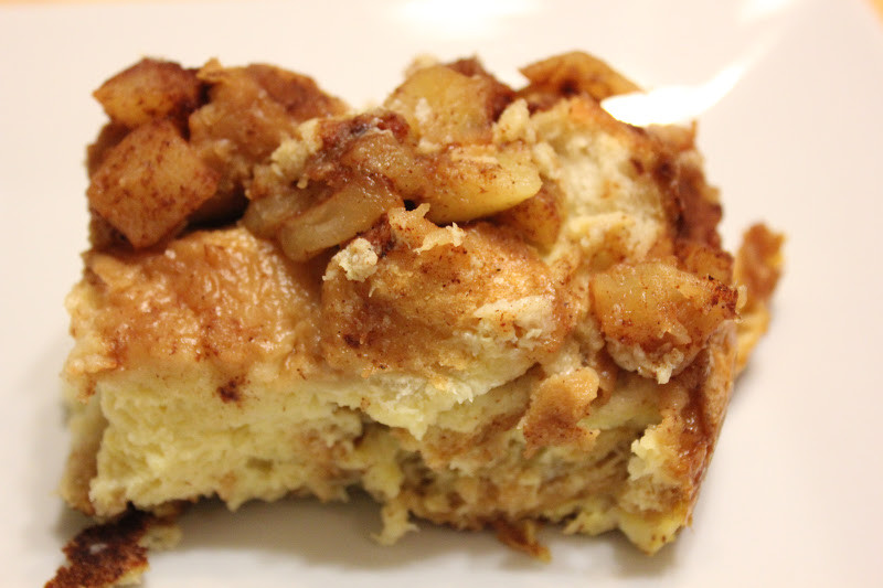 French Toast Casserole With Apples
 THE BUSY MOM CAFE Baked Apple French Toast Casserole