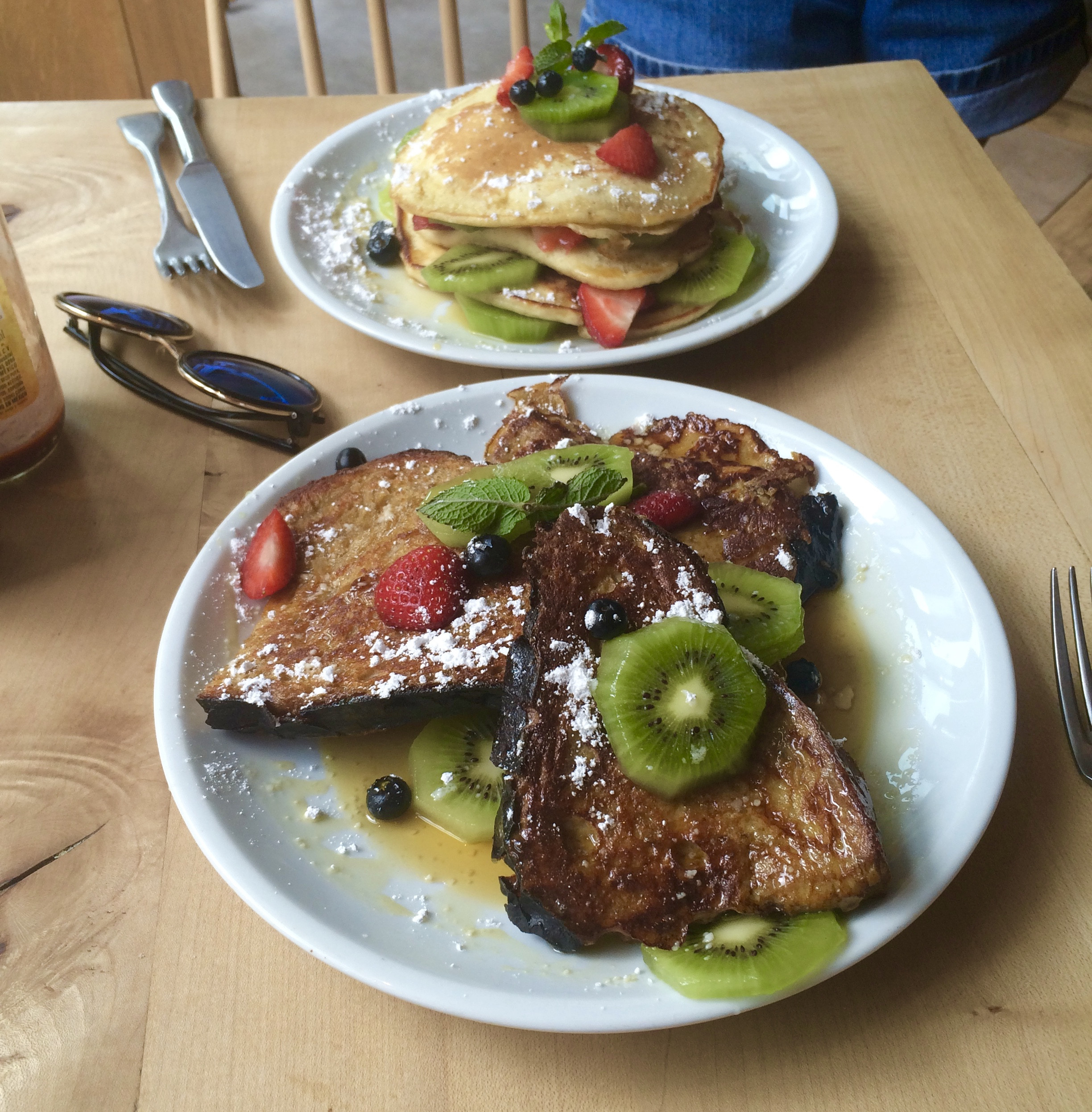 French Toast Pancakes
 Restaurant Cantine California