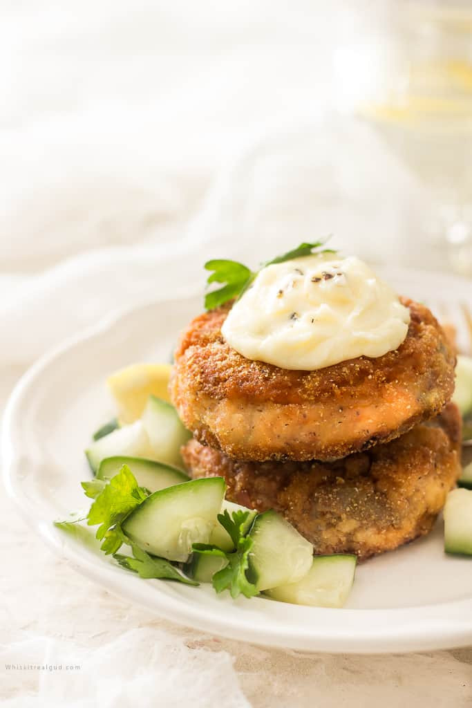 Fresh Salmon Patties
 Ina Garten Fresh Salmon Cakes