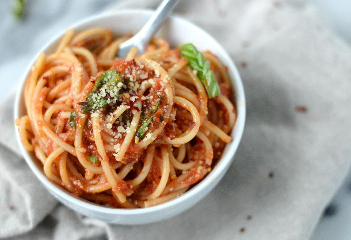 Fresh Spaghetti Sauce
 Fresh Tomato Sauce with Spaghetti Video Delish Knowledge