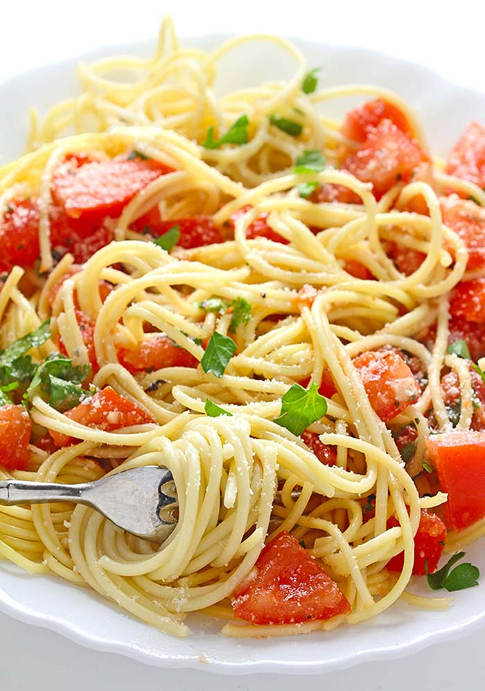 Fresh Tomato Pasta Sauce
 Pasta with Fresh Tomato Sauce Sugar Apron