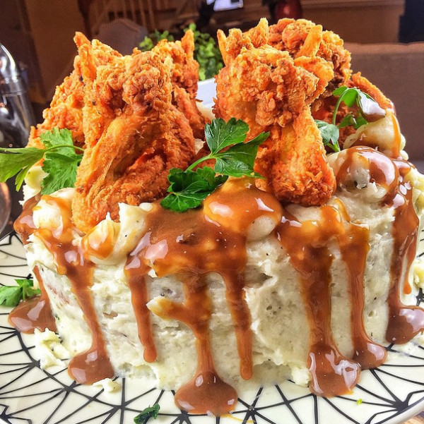 Fried Chicken Cake
 It Looks Like A Normal Cake — But When I Found Out Its