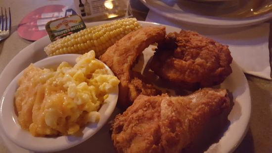 Fried Chicken Mac And Cheese
 Fried chicken Mac & Cheese & Corn The Cob it was