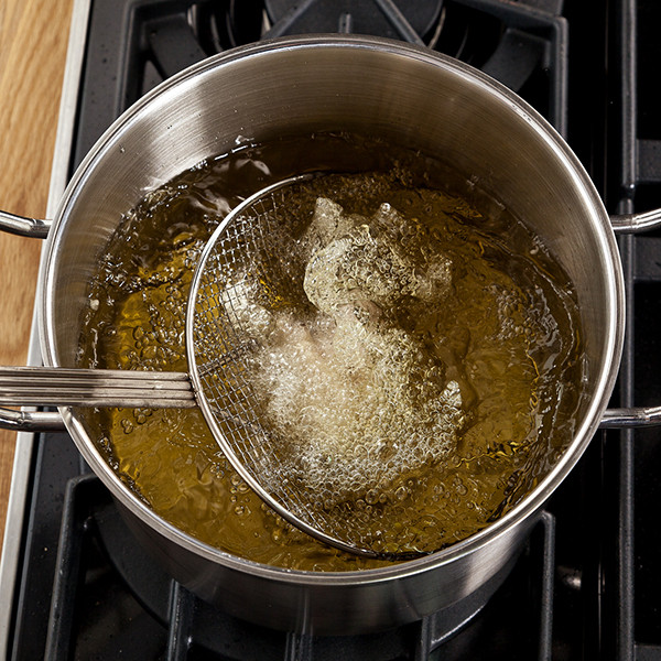 Fried Chicken Oil Temp
 Six Steps for Deep Frying Without a Deep Fryer