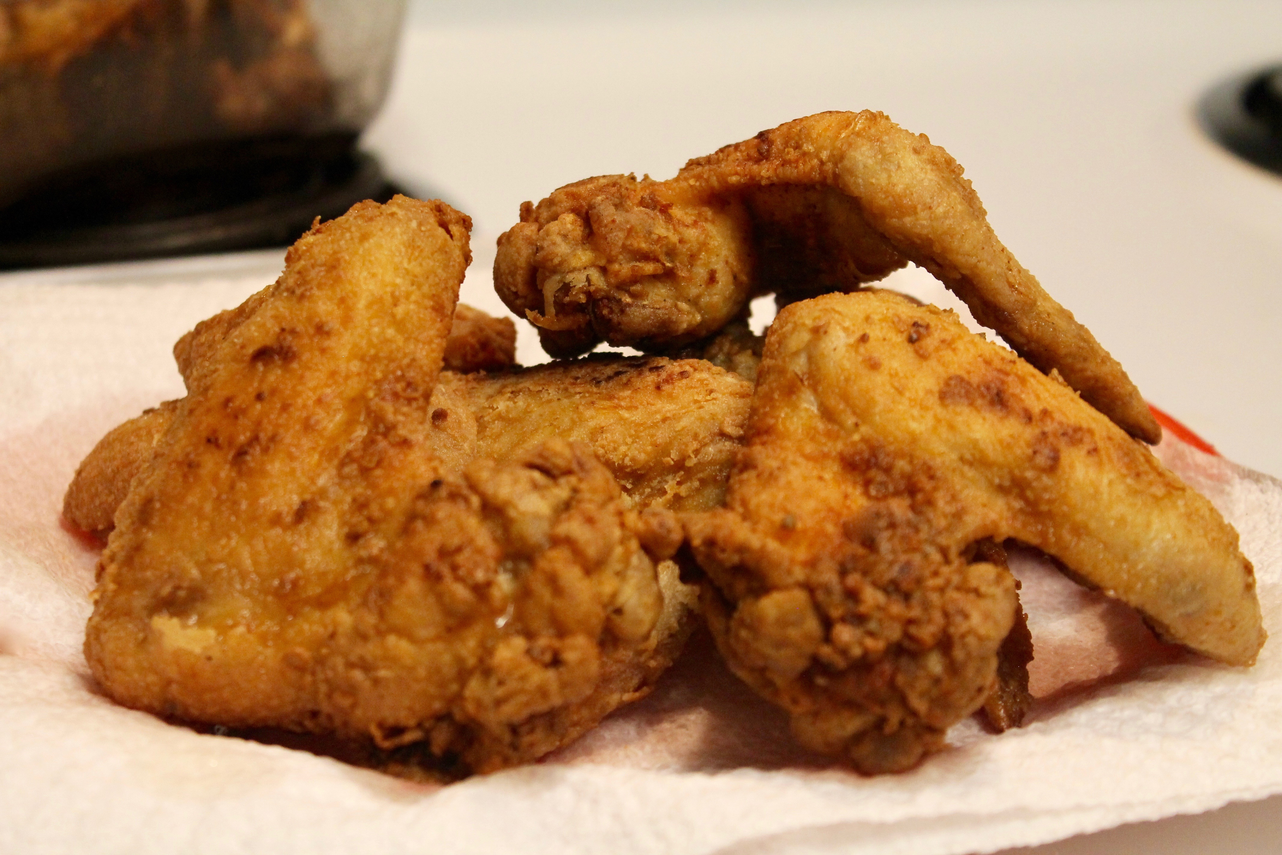 Fried Chicken Wings
 Old Fashioned Crispy Fried Chicken Wings