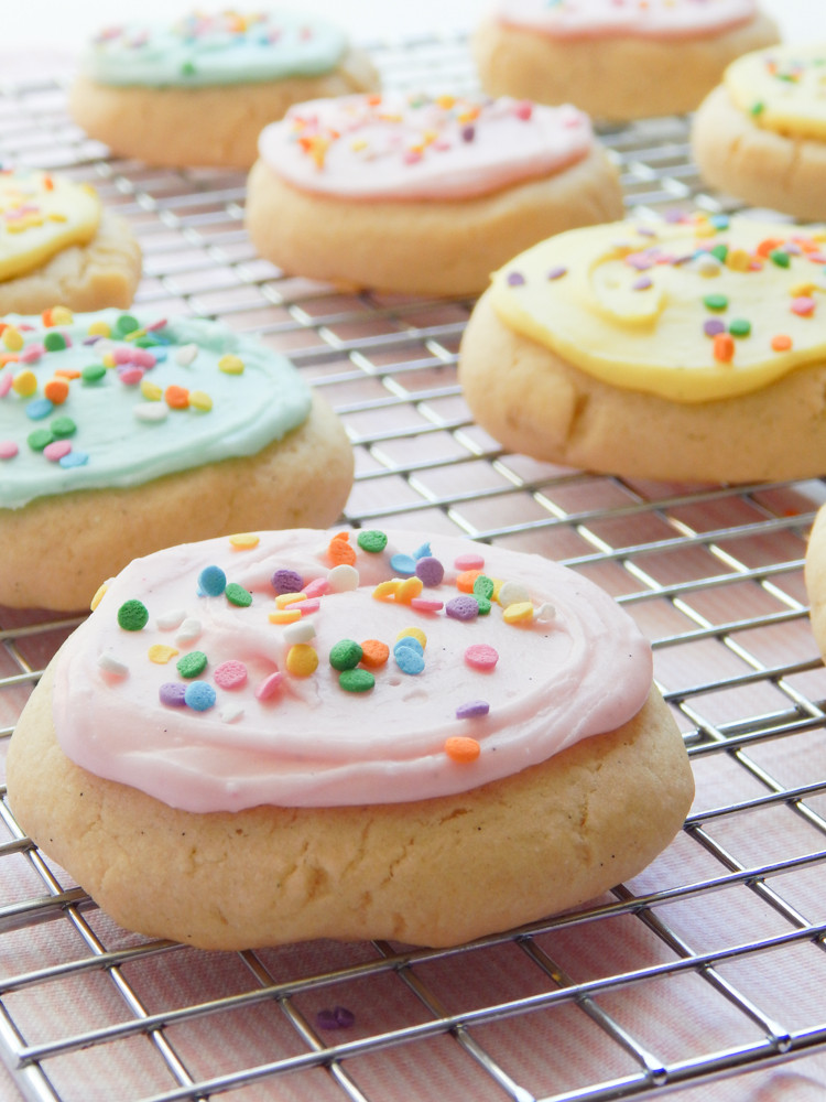 Frosting For Sugar Cookies
 Soft Sugar Cookies with Vanilla Icing the dessert chronicles