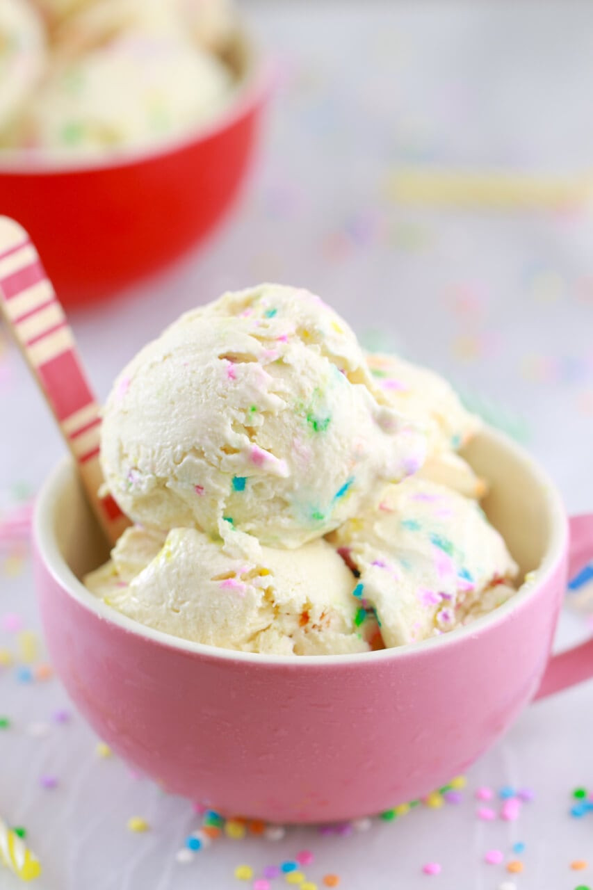 Frozen Dessert Recipies
 Cake Batter Frozen Yogurt in 5 Minutes No Machine