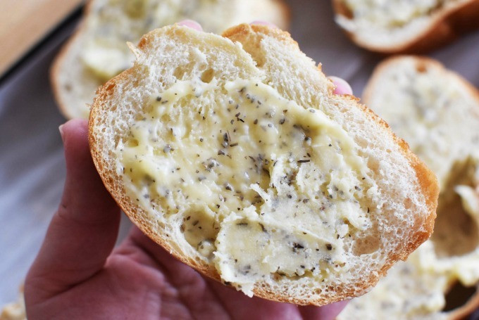 Frozen Garlic Bread
 Frozen Garlic Bread Slices