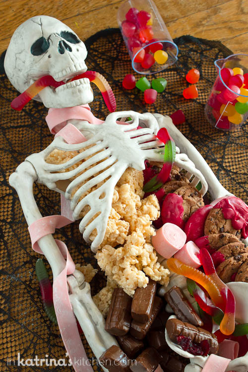 Fun Halloween Desserts
 Halloween Dessert Table Skeleton