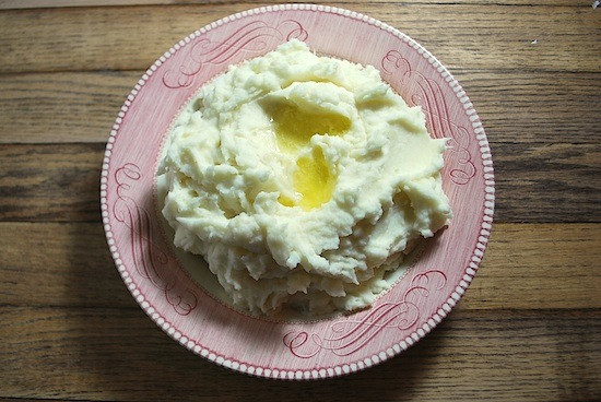 Garlic Mashed Potatoes With Sour Cream
 Garlic & Sour Cream Mashed Potatoes