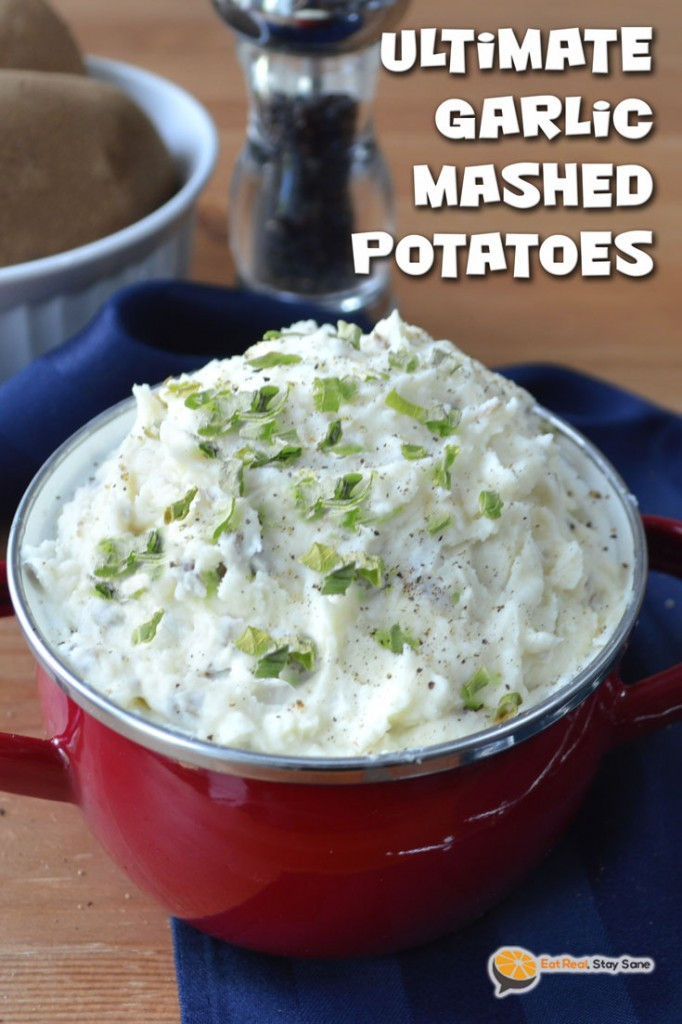 Garlic Mashed Potatoes With Sour Cream
 garlic mashed potatoes with cream cheese and sour cream