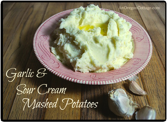 Garlic Mashed Potatoes With Sour Cream
 Garlic & Sour Cream Mashed Potatoes