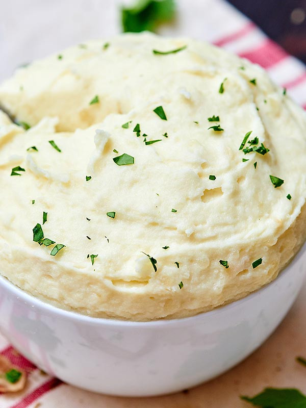 Garlic Mashed Potatoes With Sour Cream
 Roasted Garlic and Goat Cheese Mashed Potatoes Show Me