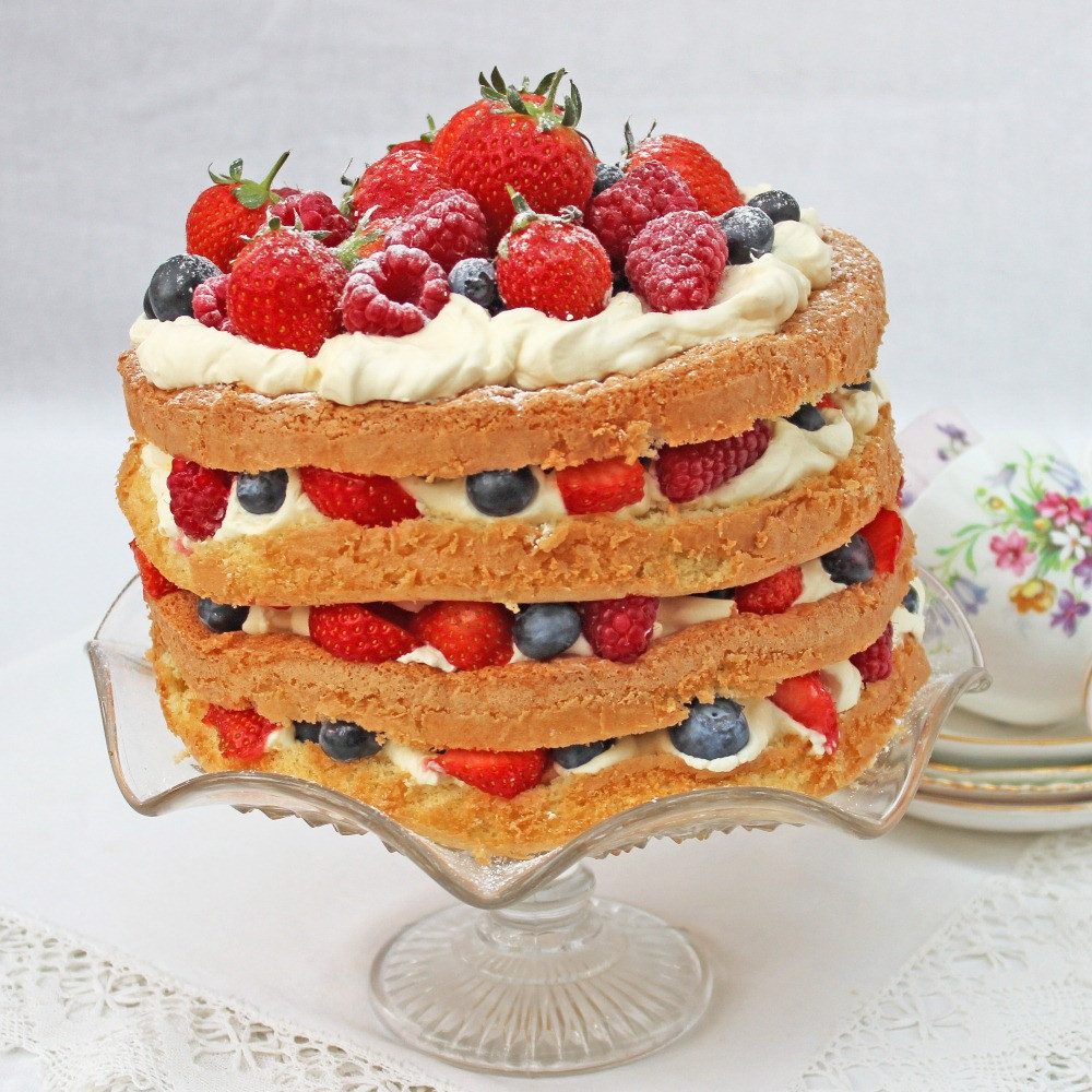 Genoise Sponge Cake
 Genoise Sponge Cake with Berries