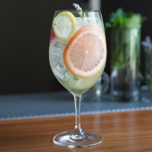 Gin Drinks Easy
 10 Easy Gin Drinks for a Hot Summer Day