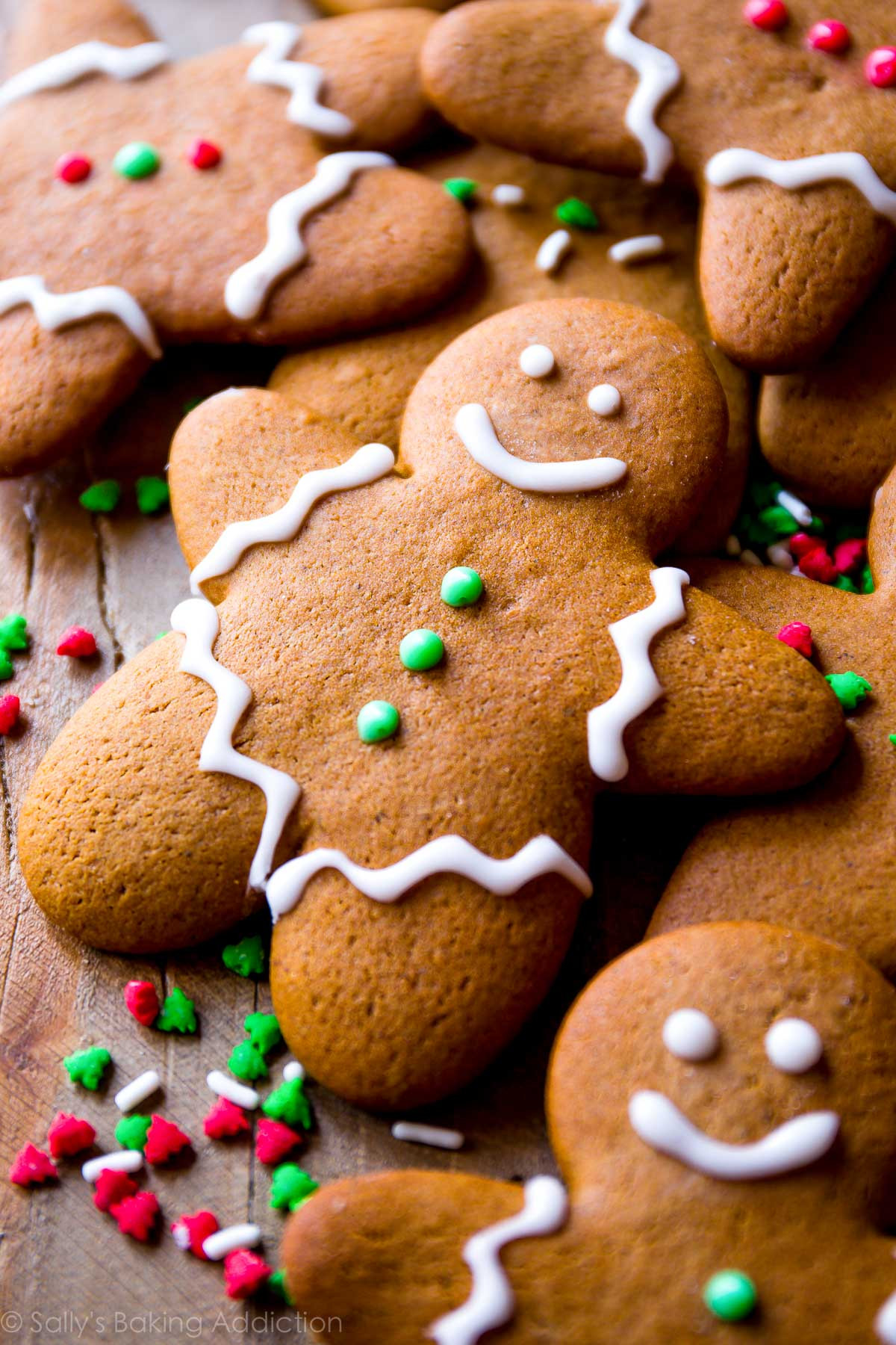 Gingerbread Cookies Easy
 My Favorite Gingerbread Men Recipe Sallys Baking Addiction