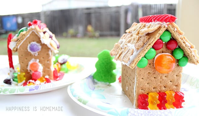 Gingerbread House With Graham Crackers
 How to Make Graham Cracker Gingerbread Houses Happiness