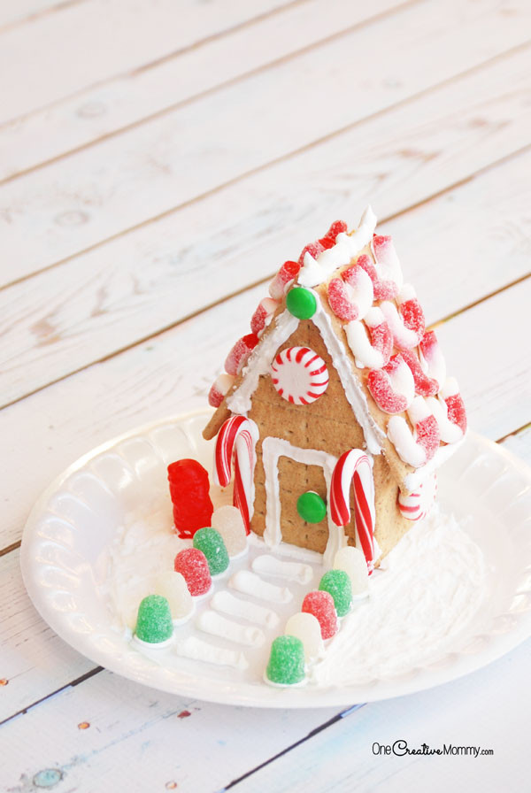 Gingerbread House With Graham Crackers
 Easy Steps to Build a Gingerbread House with Graham