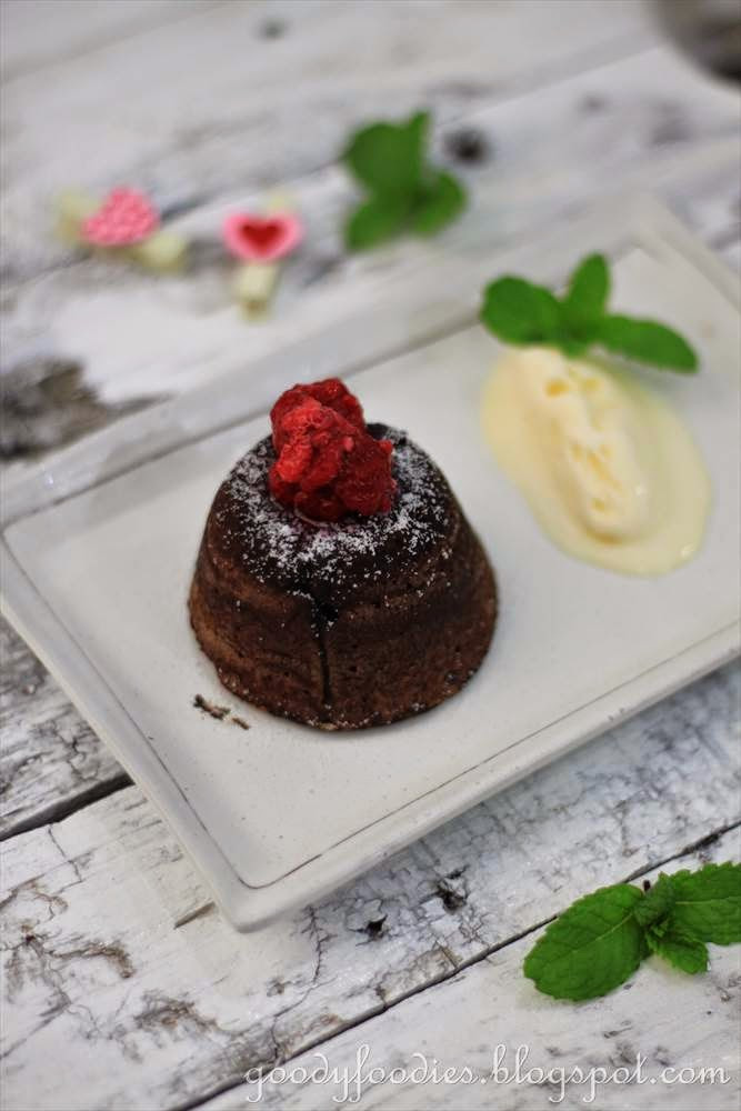 Gordon Ramsay Desserts
 GoodyFoo s Recipe Chocolate fondant lava cakes