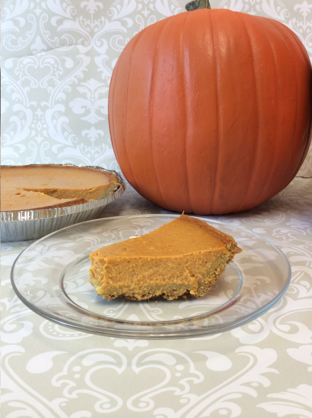 Graham Cracker Crust Pumpkin Pie
 Pumpkin Pie with Graham Cracker Crust