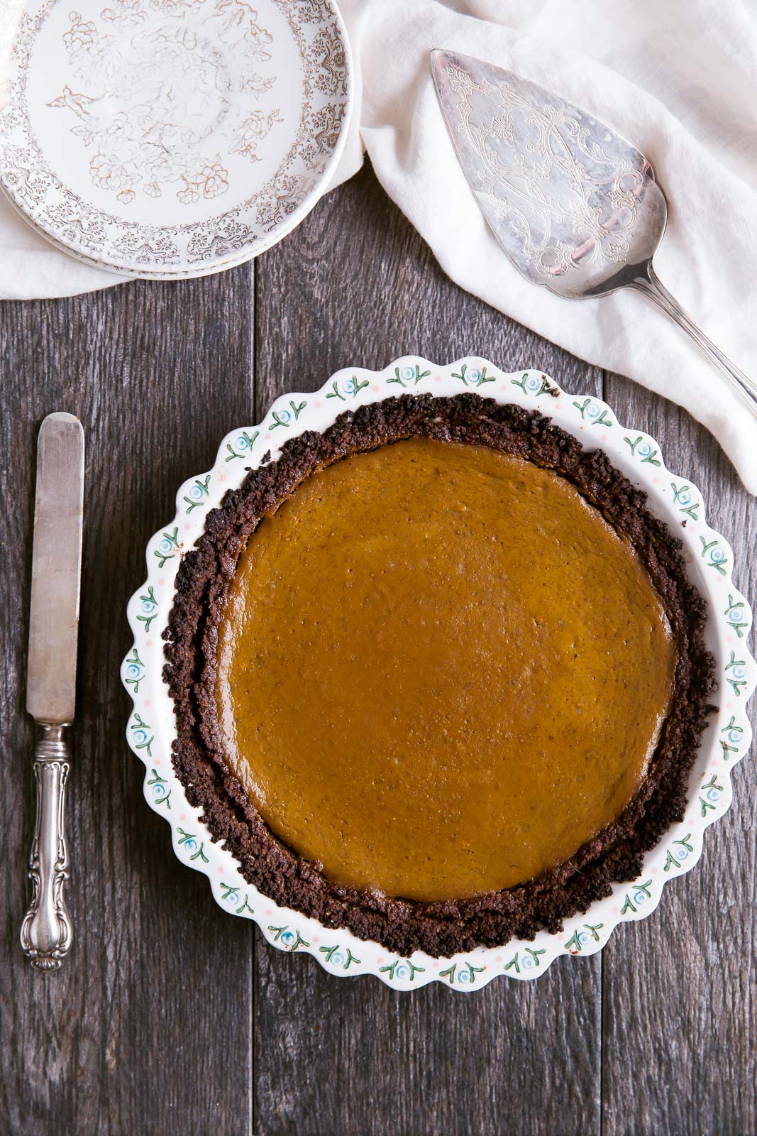 Graham Cracker Crust Pumpkin Pie
 Healthy Pumpkin Pie with Chocolate Graham Cracker Crust