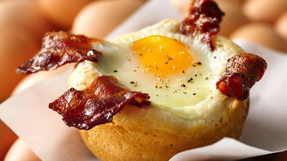 Grands Biscuits Breakfast Recipe
 Easy Bacon and Egg Crescent Cups recipe from Pillsbury