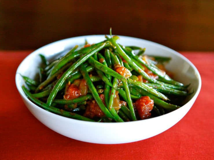 Green Bean Side Dish
 Green Bean Tomato Sauté healthy vegan side dish recipe