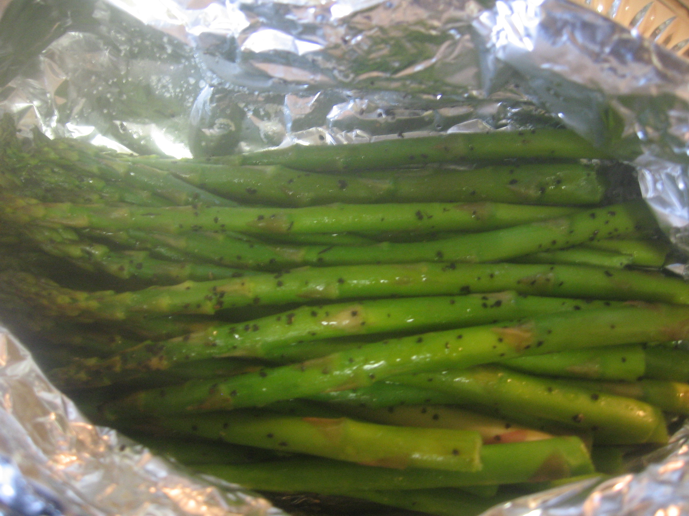 Grilled Asparagus In Foil
 Asparagus Packets