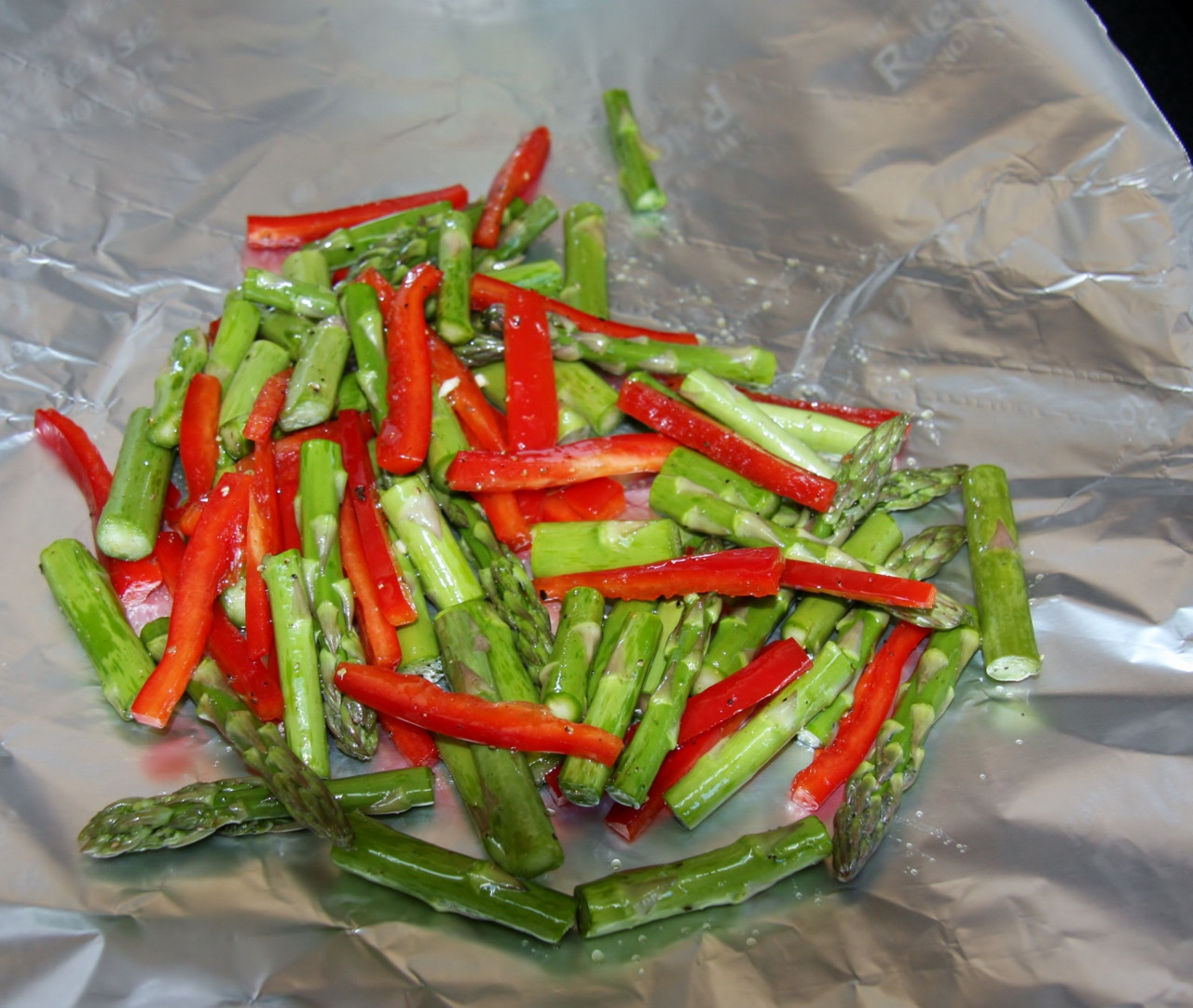 Grilled Asparagus In Foil
 grilled asparagus