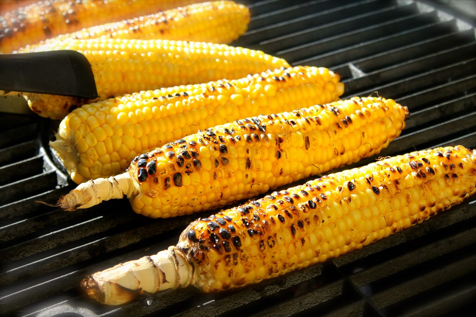 Grilled Corn On The Cob
 Savoir Faire Grilled corn on the cob