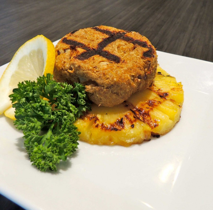 Grilled Crab Cakes
 Grate Grilled Crab Cakes – GrillGrate Lounge