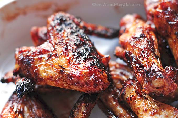 Grilling Chicken Wings
 Sweet and Spicy Grilled Chicken Wings