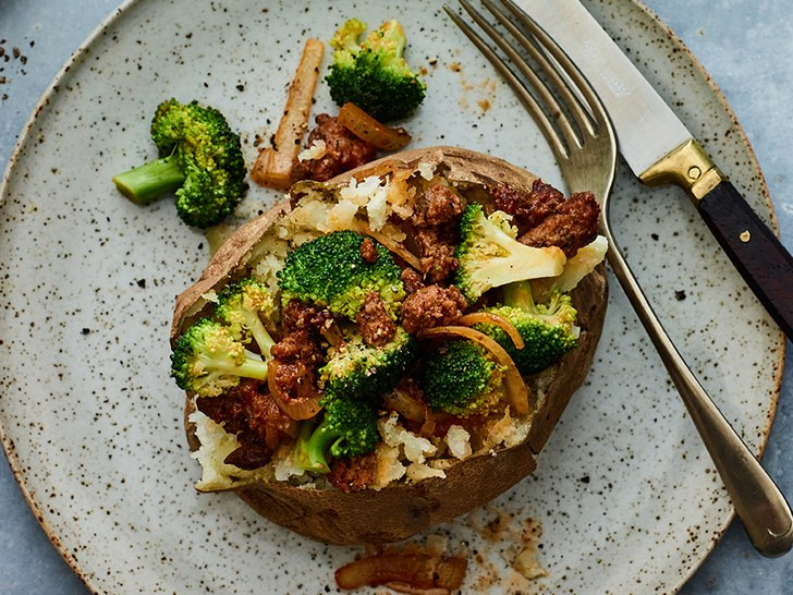 Ground Beef And Broccoli
 Baked Potato With Ground Beef and Broccoli Recipe