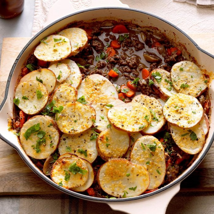 Ground Beef And Potato Recipes Quick
 Potato Topped Ground Beef Skillet Recipe