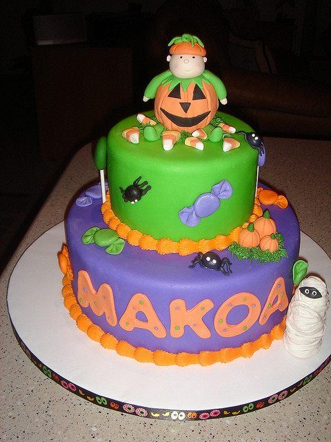 Halloween Baby Shower Cakes
 Halloween Baby Shower cake