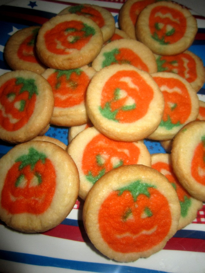 Halloween Cookies Pillsbury
 The Holidaze Pillsbury Halloween Cookies