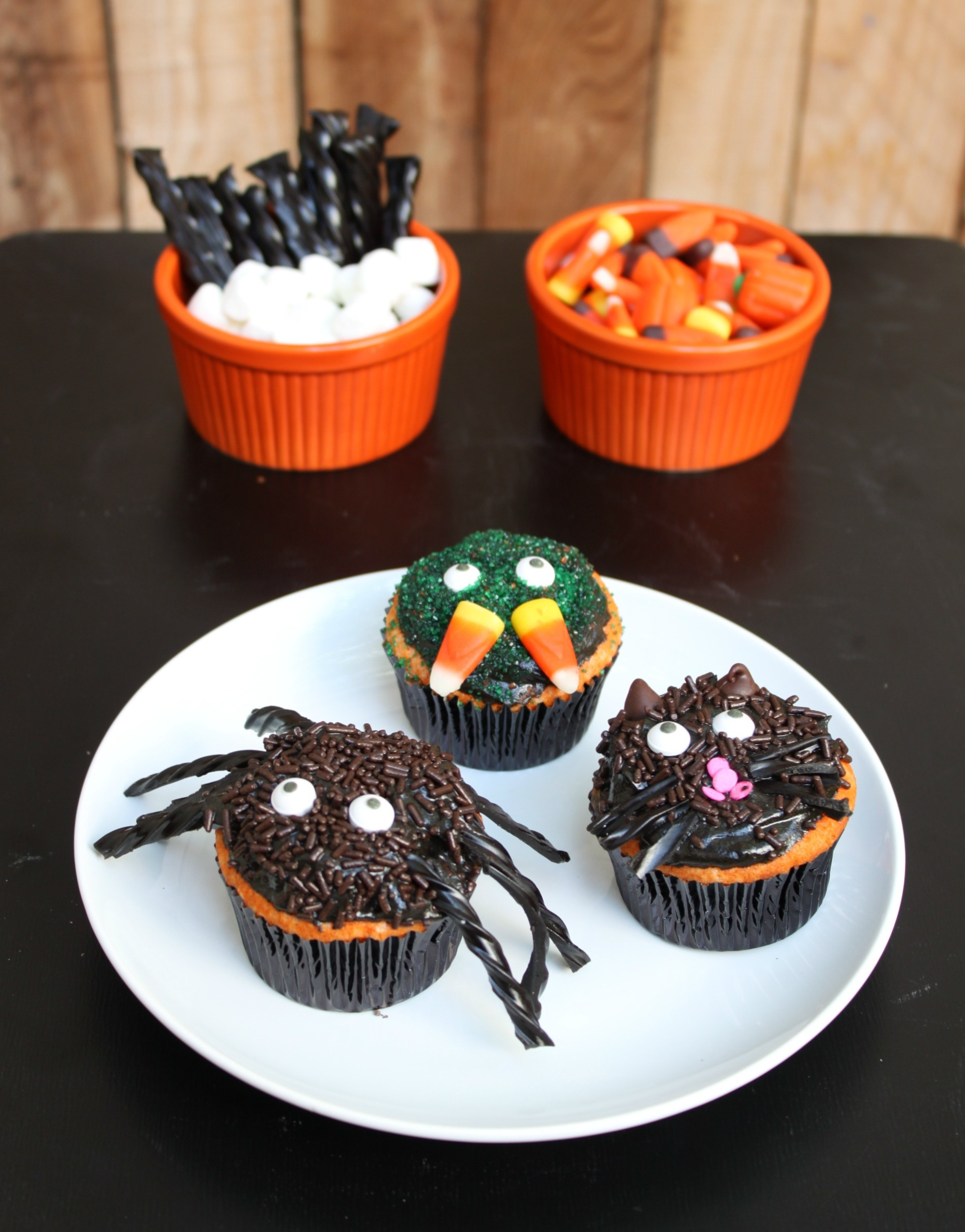 Halloween Cupcakes Decorations
 Creepy Halloween Cupcakes