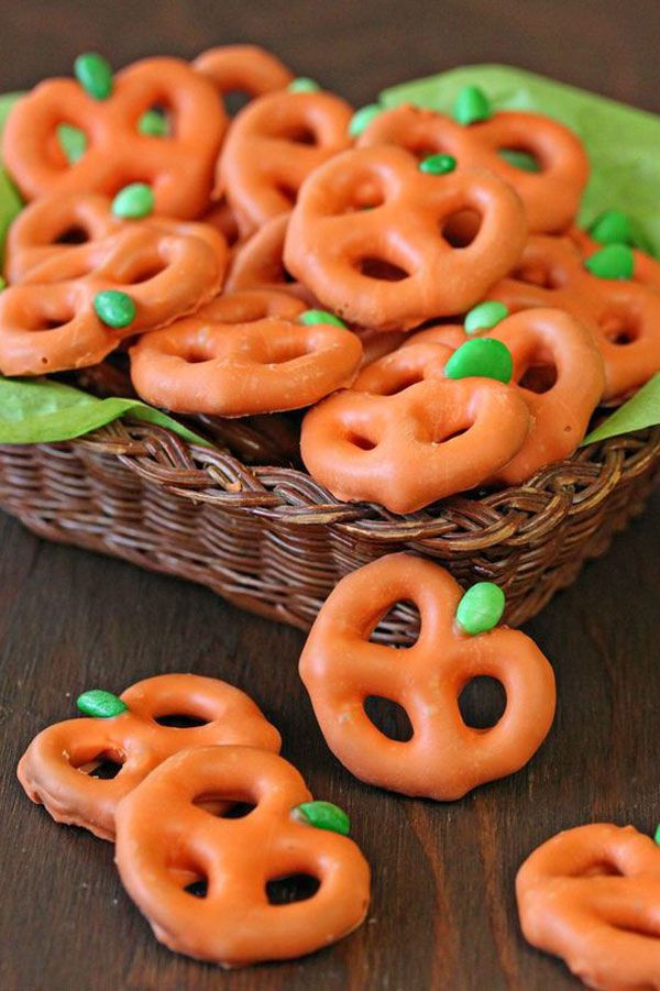 Halloween Desserts Pinterest
 Best Halloween Treats Fun Halloween Dessert Ideas