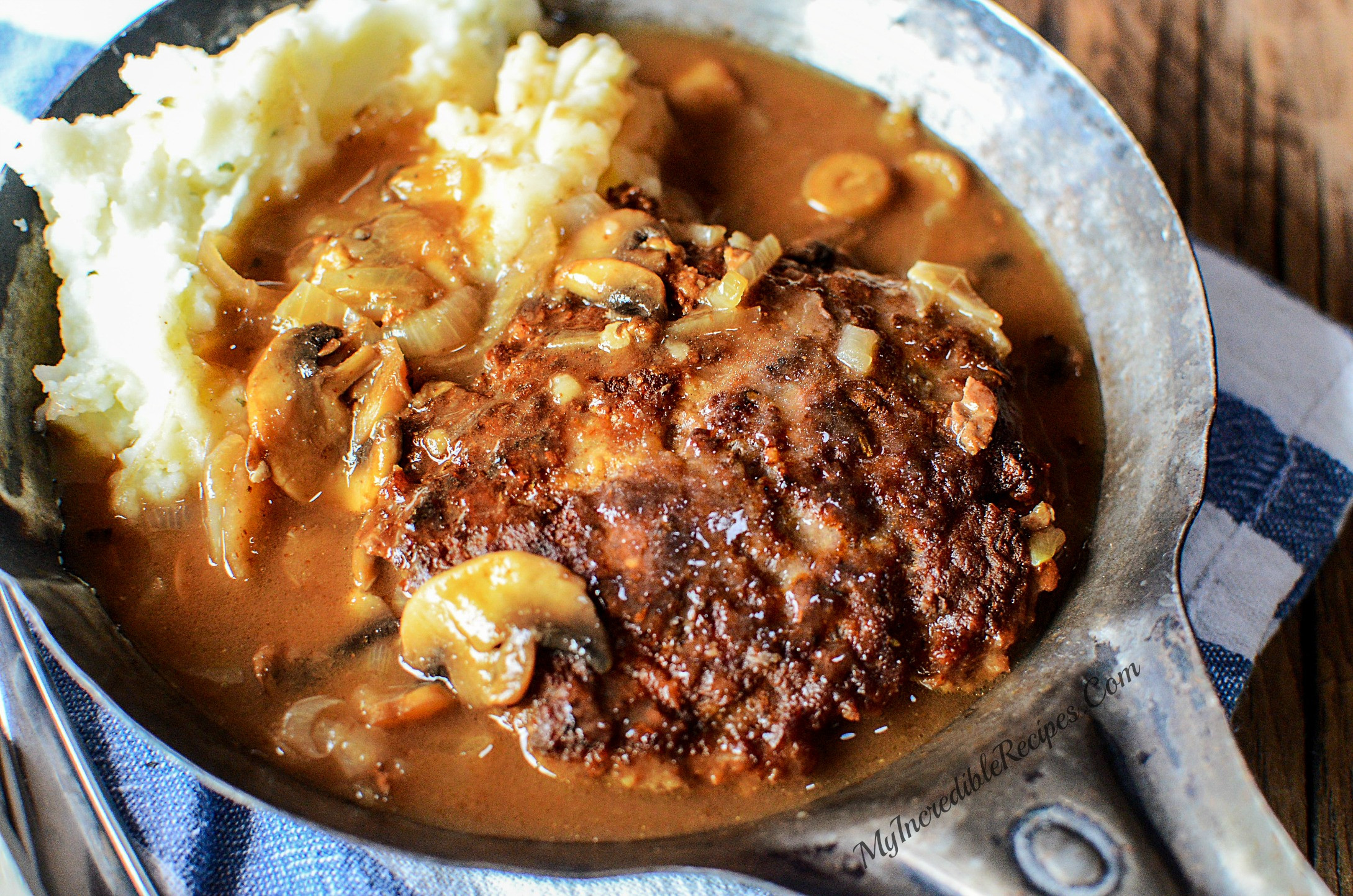 Hamburger Steak With Mushroom Gravy
 Southern Hamburger Steaks with ion Mushroom Gravy